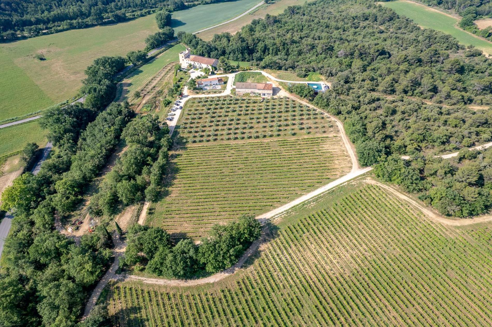 Domaine La Ferme Hi Bride Bed and Breakfast Villelaure Εξωτερικό φωτογραφία