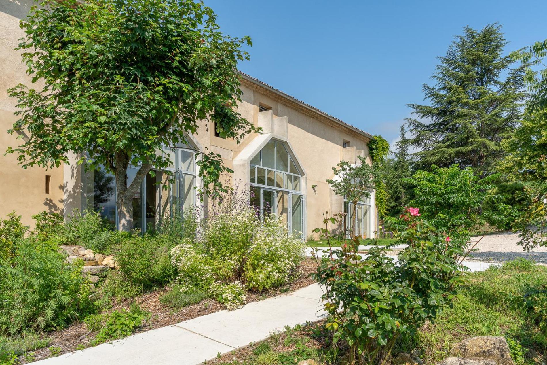 Domaine La Ferme Hi Bride Bed and Breakfast Villelaure Εξωτερικό φωτογραφία