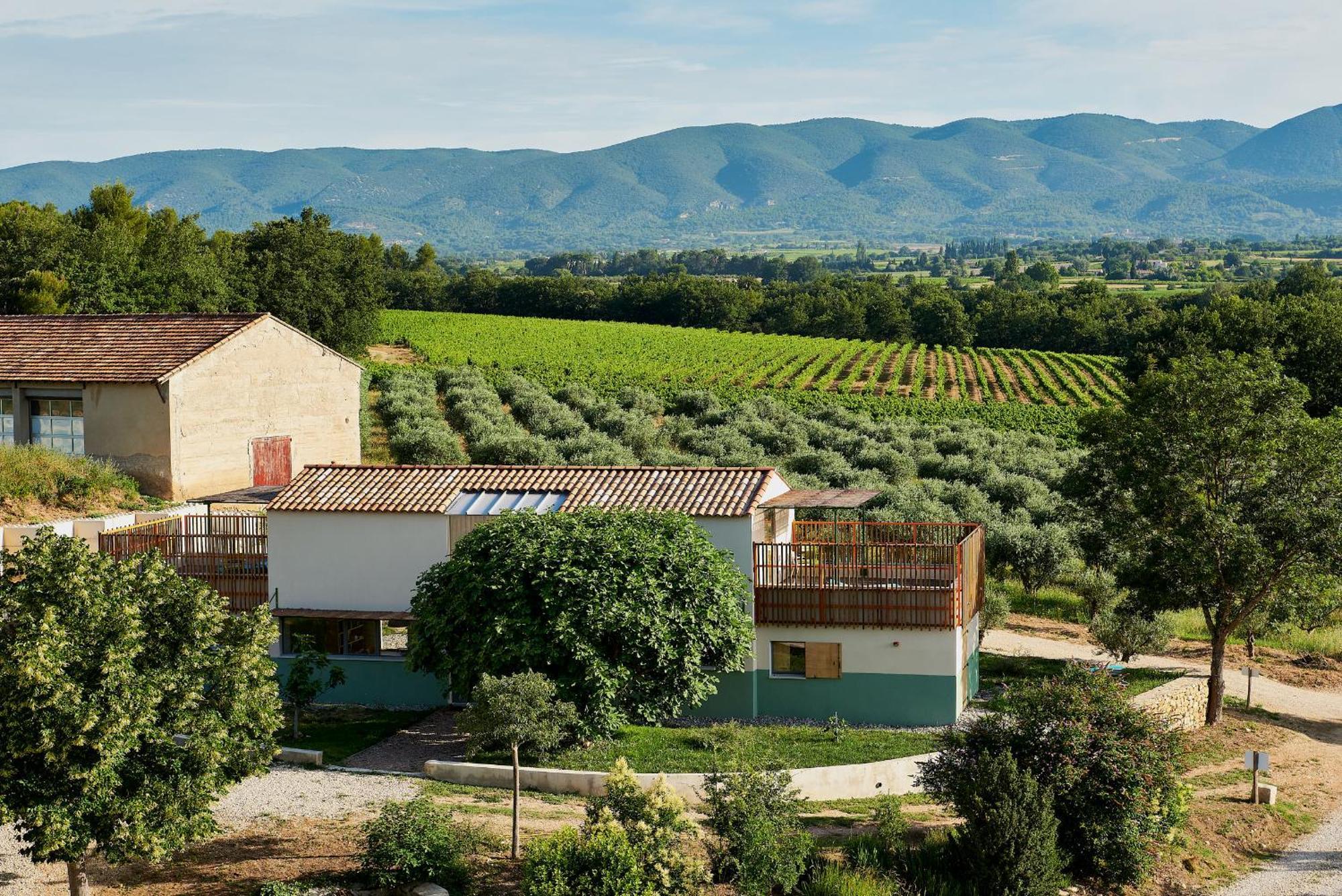 Domaine La Ferme Hi Bride Bed and Breakfast Villelaure Εξωτερικό φωτογραφία