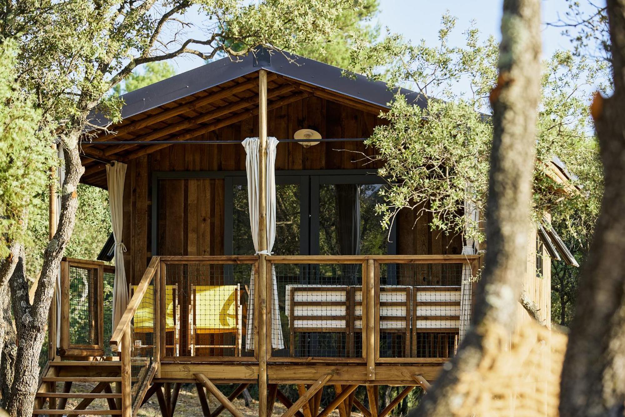 Domaine La Ferme Hi Bride Bed and Breakfast Villelaure Εξωτερικό φωτογραφία