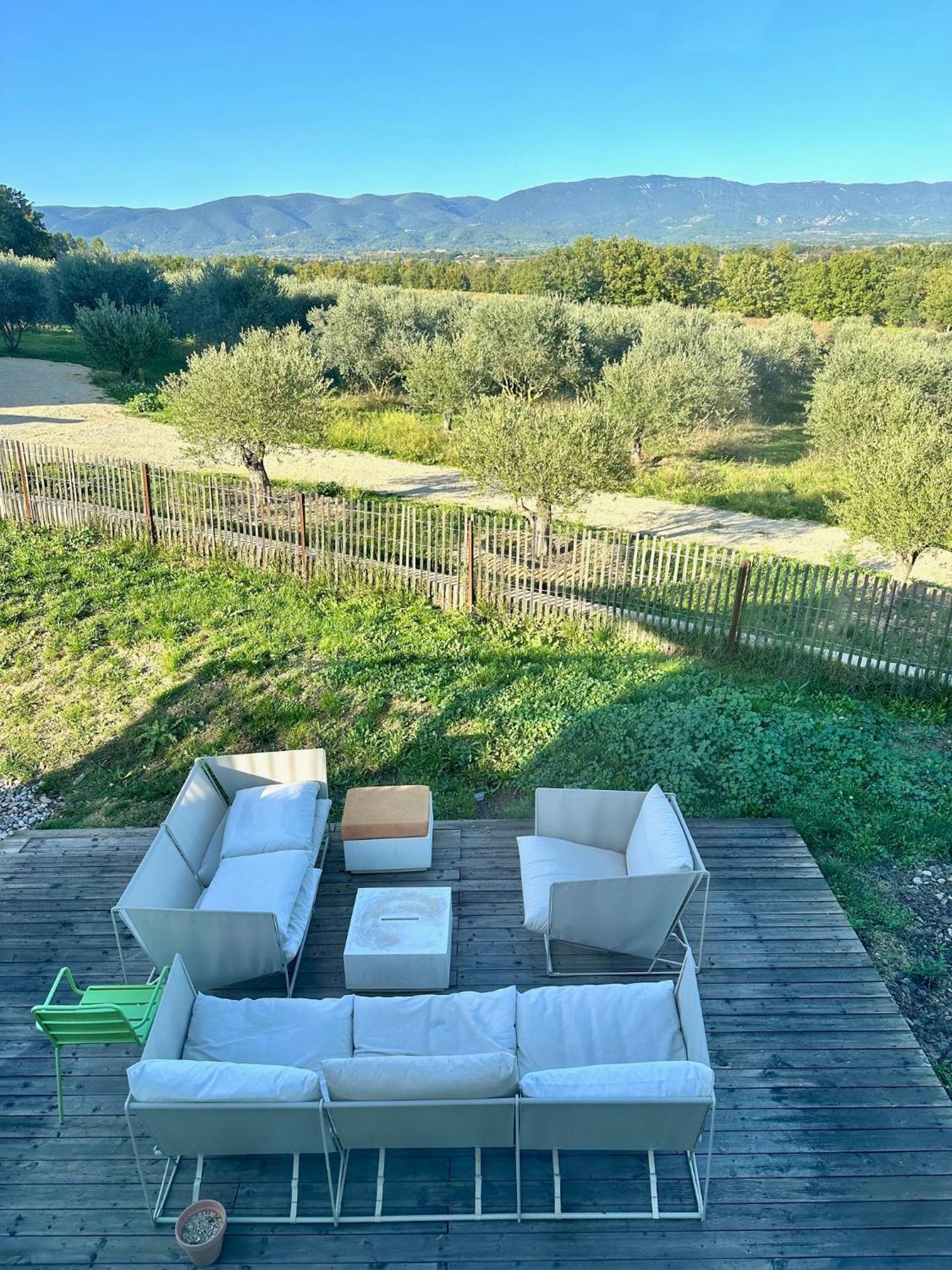 Domaine La Ferme Hi Bride Bed and Breakfast Villelaure Εξωτερικό φωτογραφία