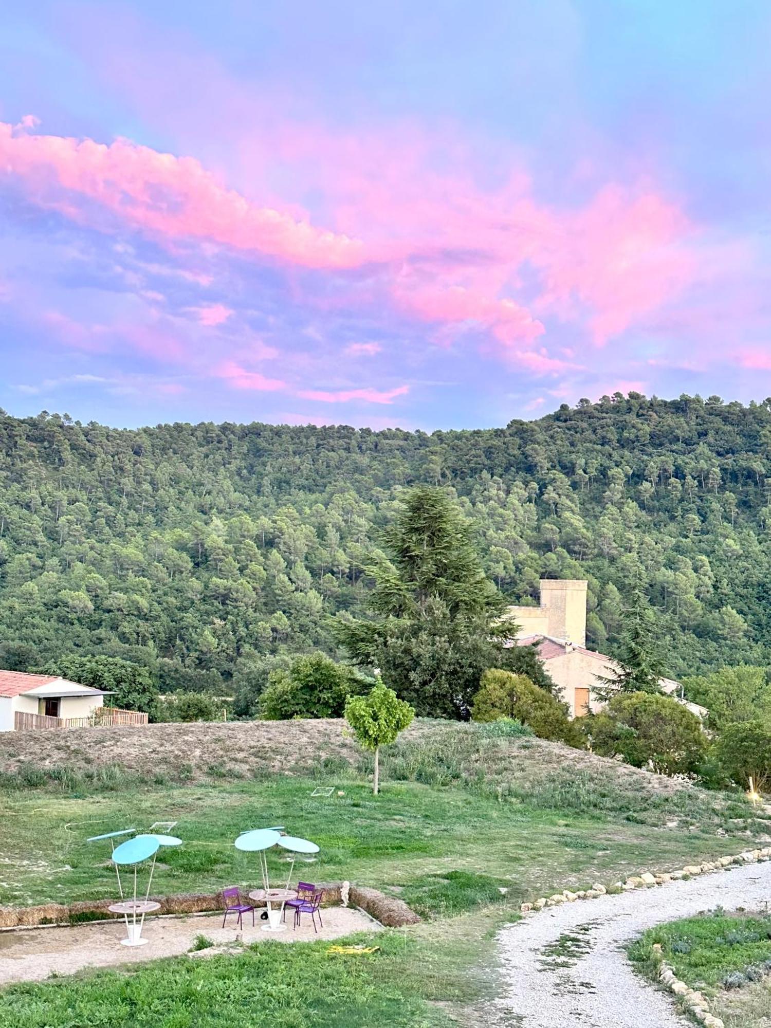 Domaine La Ferme Hi Bride Bed and Breakfast Villelaure Εξωτερικό φωτογραφία